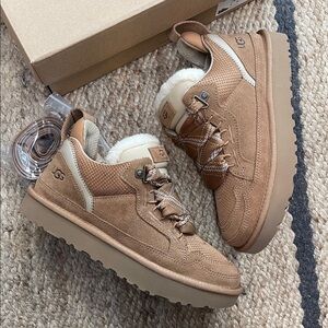 UGG Lowmel Chestnut NIB